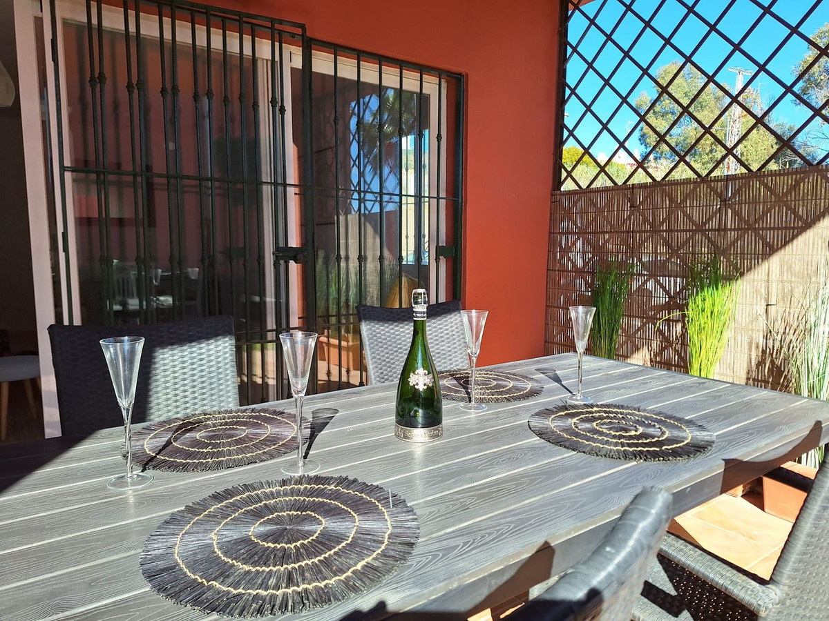 Appartement te koop in Manilva | 2 slaapkamers H5327431