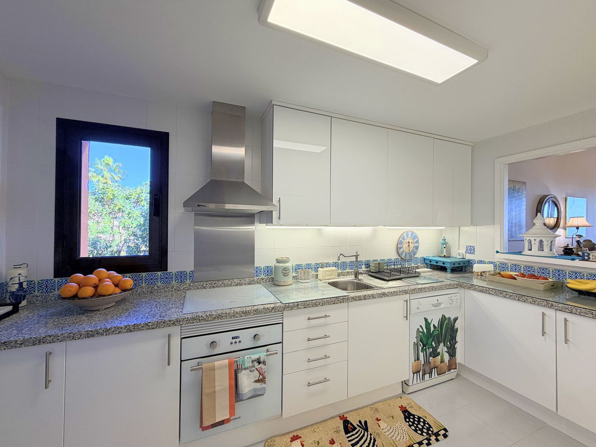 Appartement te koop in Manilva | 2 slaapkamers H5336392