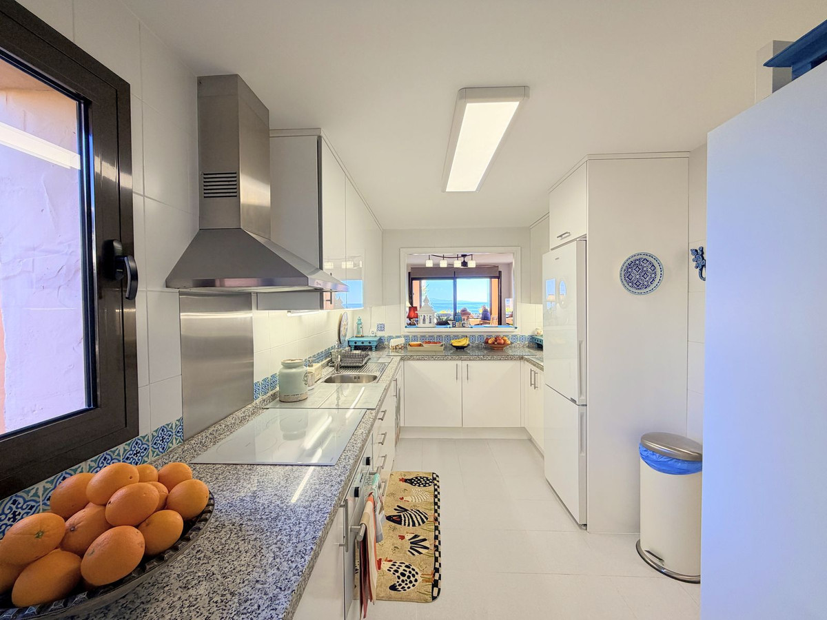 Appartement te koop in Manilva | 2 slaapkamers H5336392