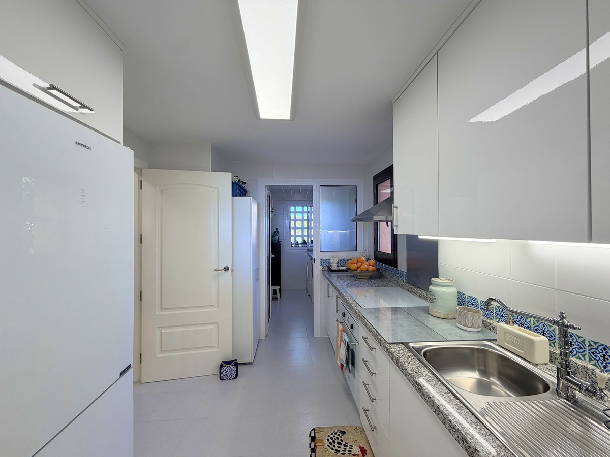 Appartement te koop in Manilva | 2 slaapkamers H5336392