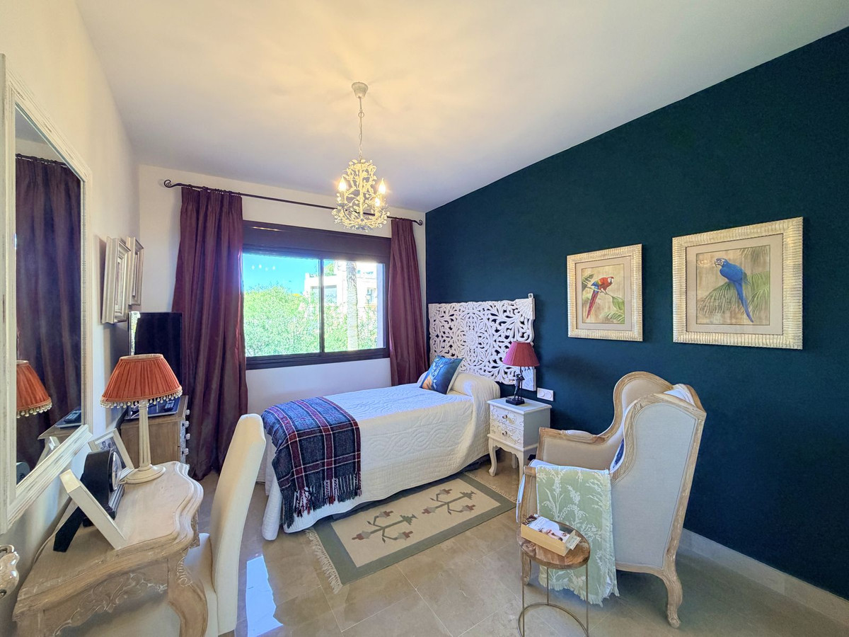 Appartement te koop in Manilva | 2 slaapkamers H5336392