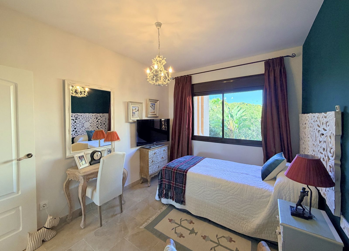 Appartement te koop in Manilva | 2 slaapkamers H5336392