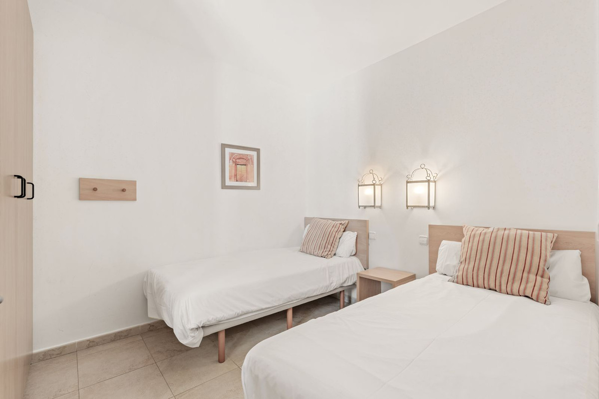 Appartement te koop in Manilva | 2 slaapkamers H5338777