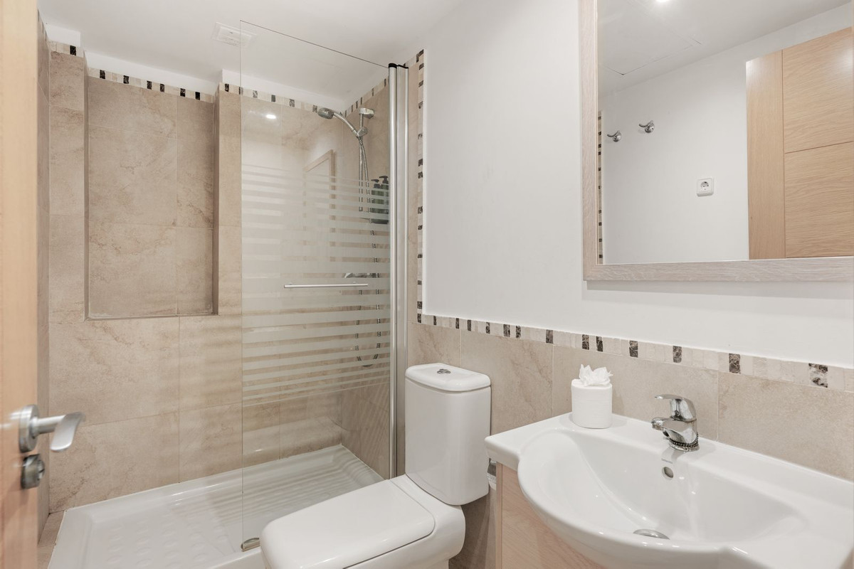 Appartement te koop in Manilva | 2 slaapkamers H5338777