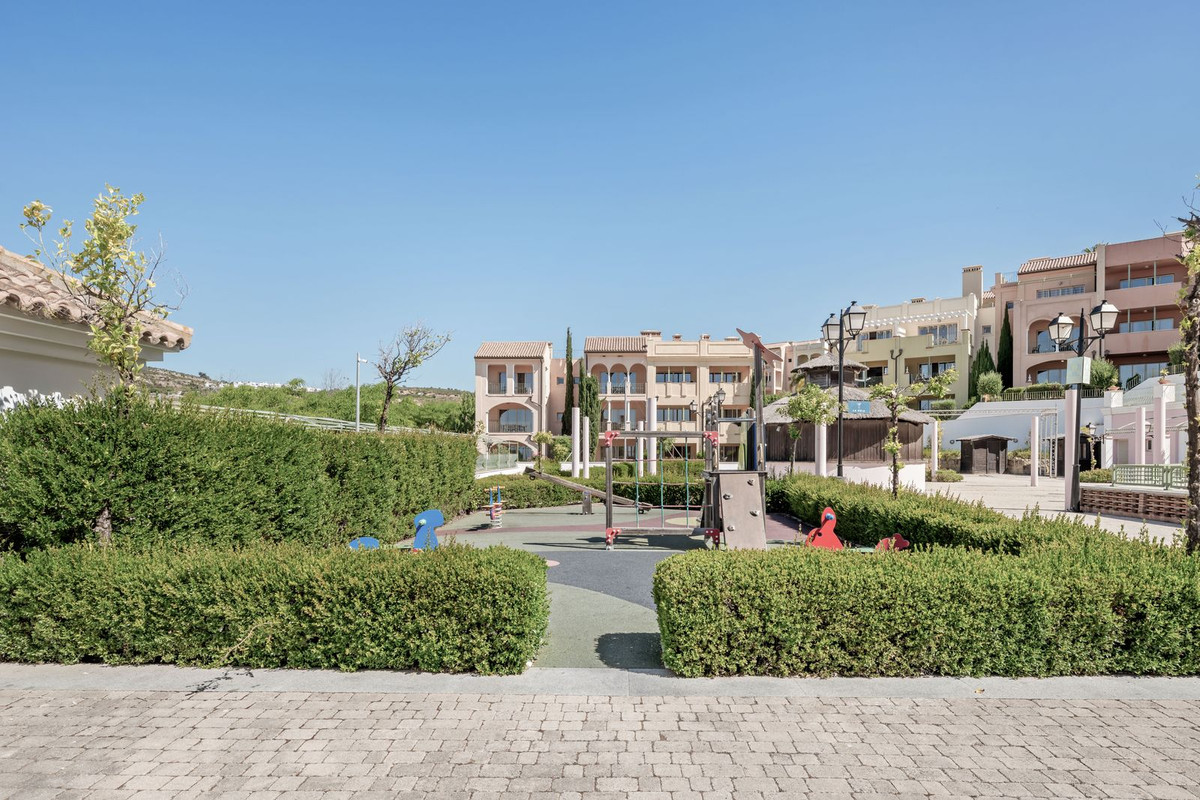 Appartement te koop in Manilva | 2 slaapkamers H5338777