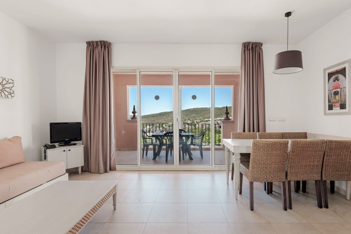 Appartement te koop in Manilva | 2 slaapkamers H5338777