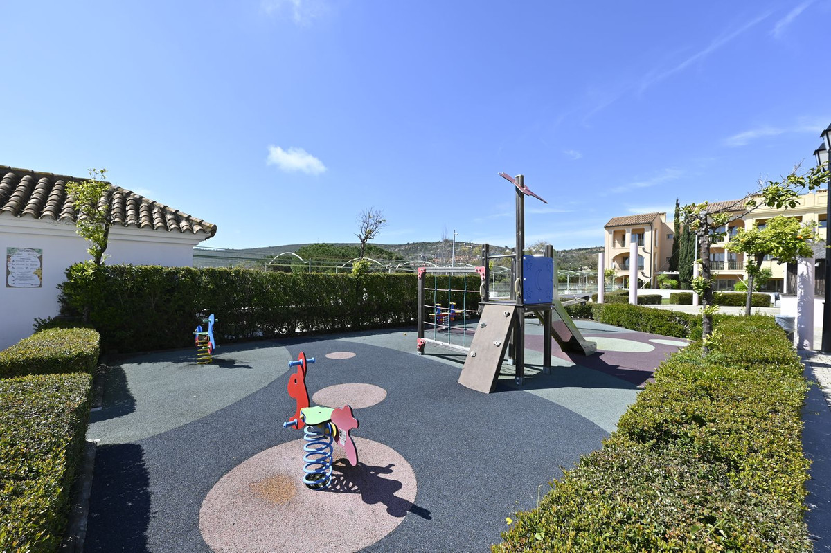 Appartement te koop in Manilva | 2 slaapkamers H5343559