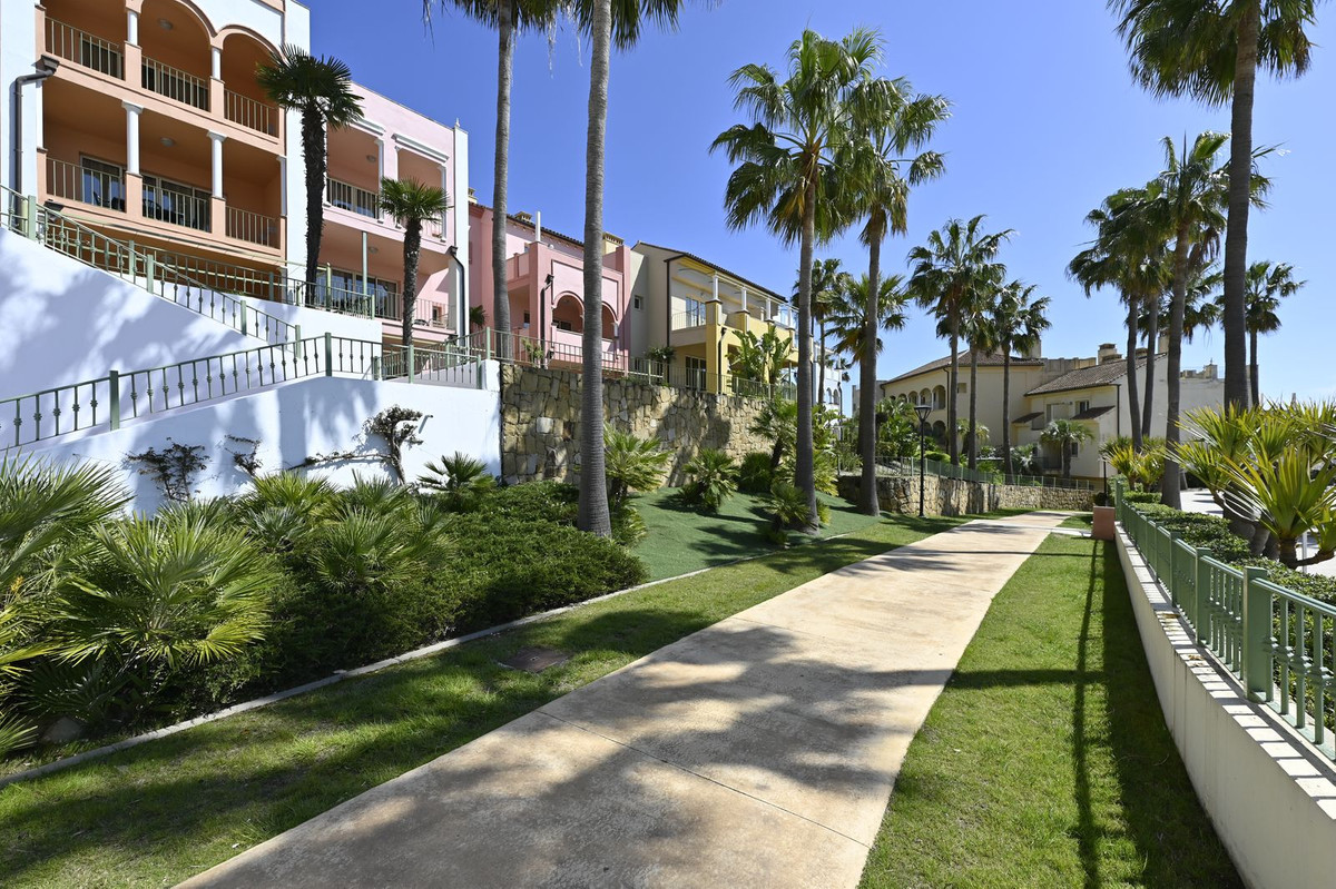 Appartement te koop in Manilva | 2 slaapkamers H5343559