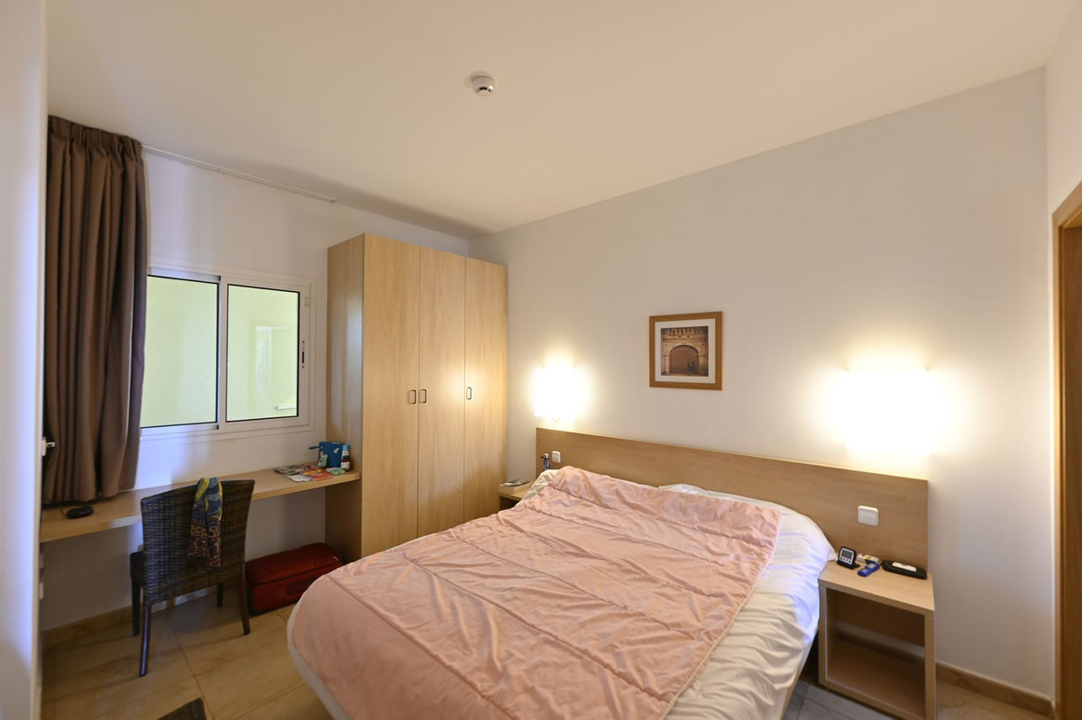 Appartement te koop in Manilva | 2 slaapkamers H5343559