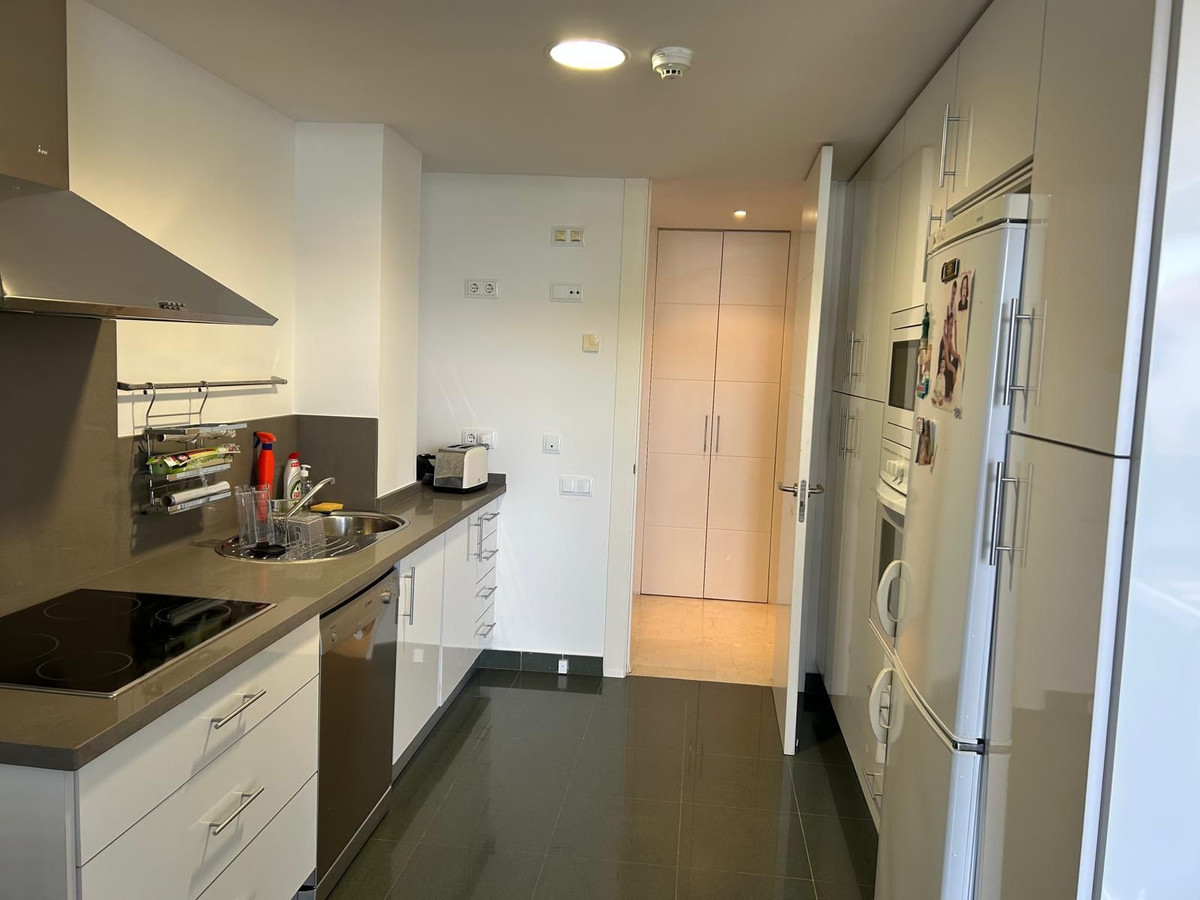 Appartement te koop in Manilva | 3 slaapkamers H5344315