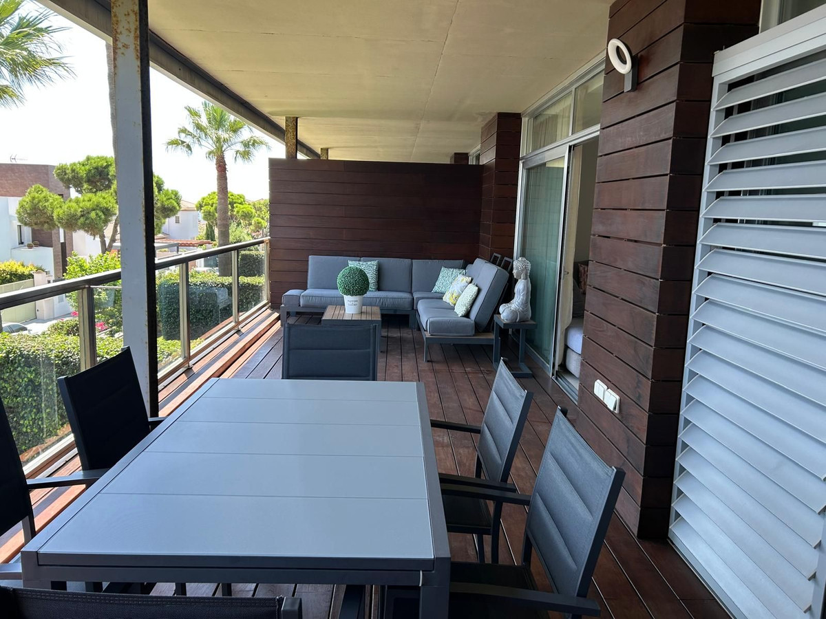 Appartement te koop in Manilva | 3 slaapkamers H5344315