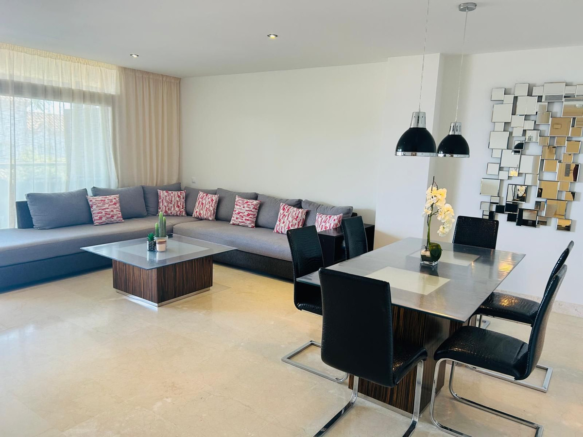 Appartement te koop in Manilva | 3 slaapkamers H5344315