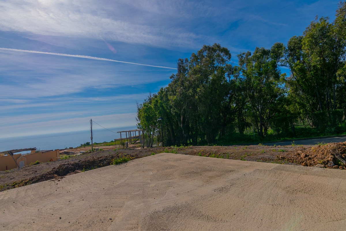 Appartement te koop in Manilva | 0 slaapkamers H5346559