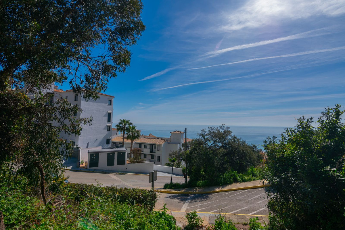 Appartement te koop in Manilva | 0 slaapkamers H5346559