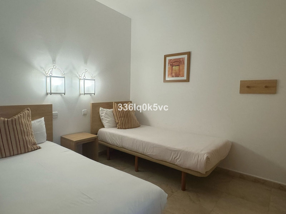 Appartement te koop in Manilva | 2 slaapkamers H5347084