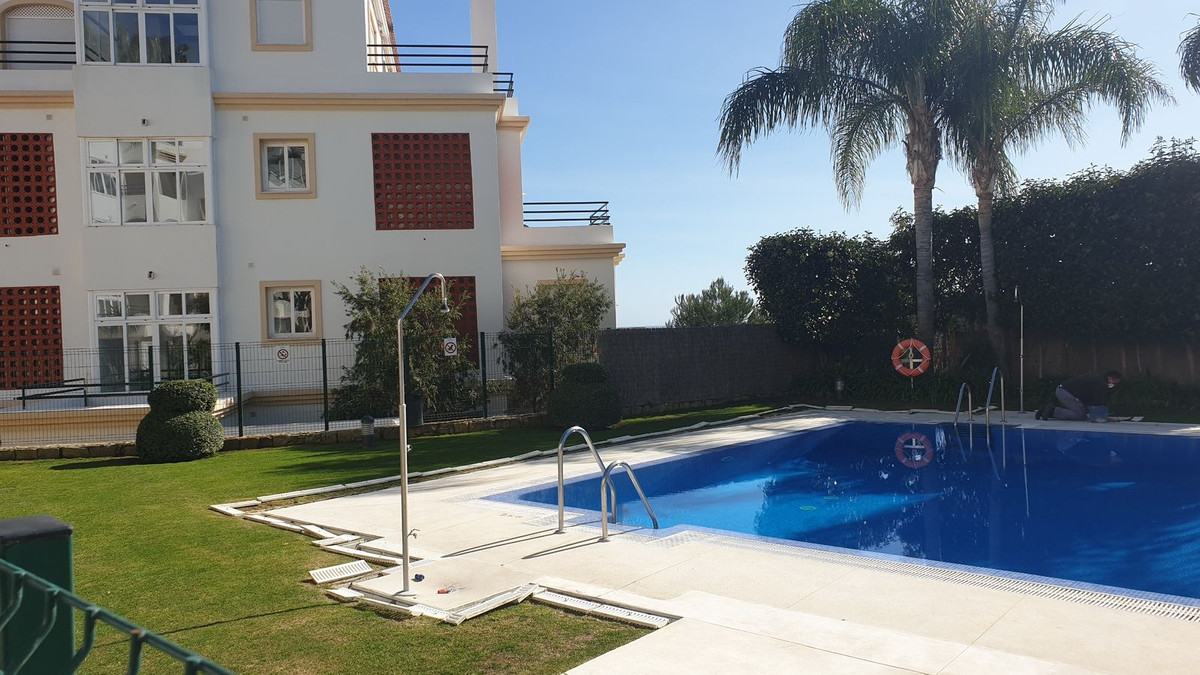 Appartement te koop in Manilva | 2 slaapkamers H5350387