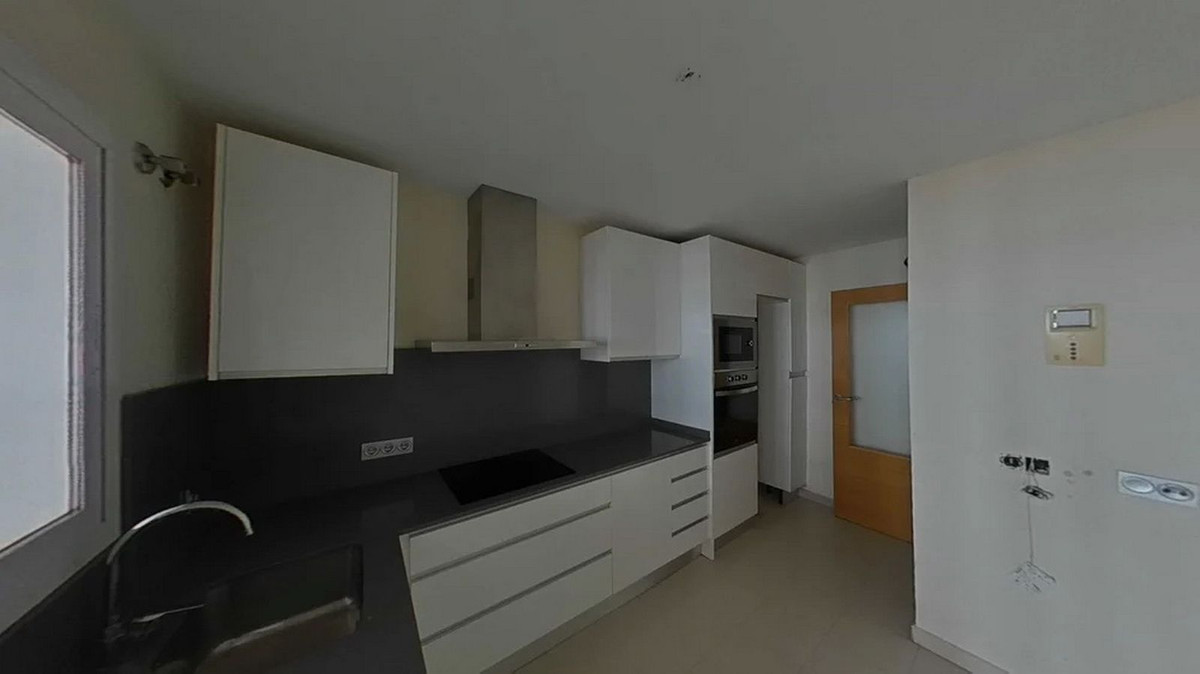 Appartement te koop in Manilva | 2 slaapkamers H5350387