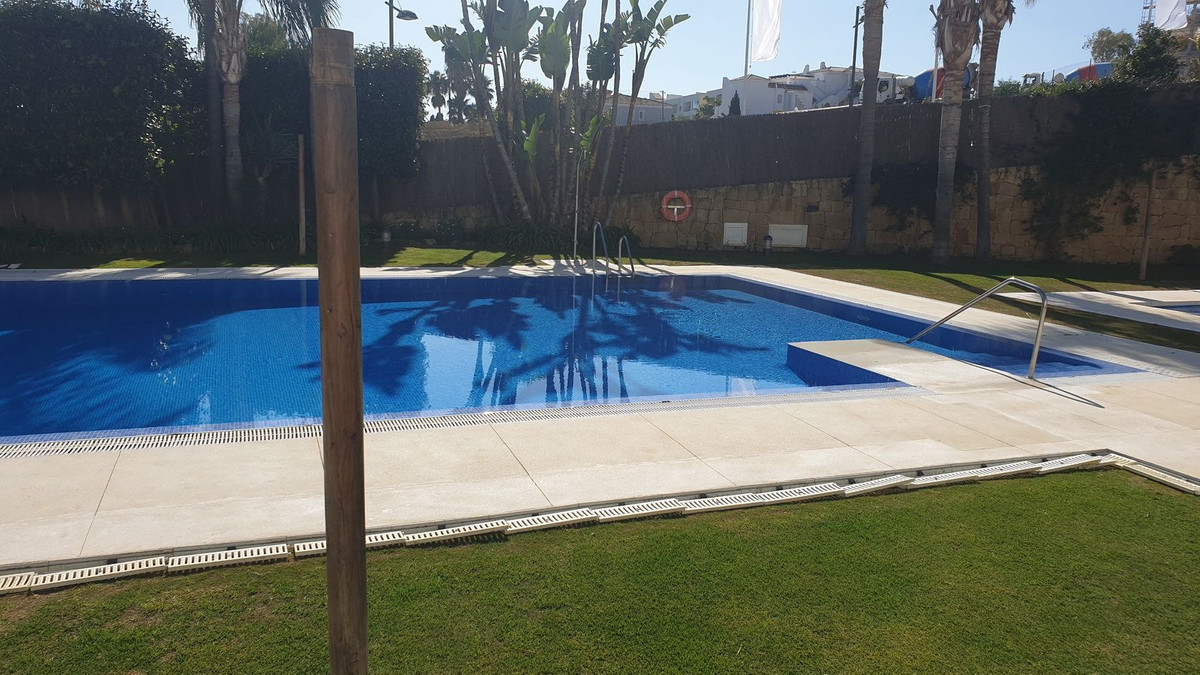 Appartement te koop in Manilva | 2 slaapkamers H5350387