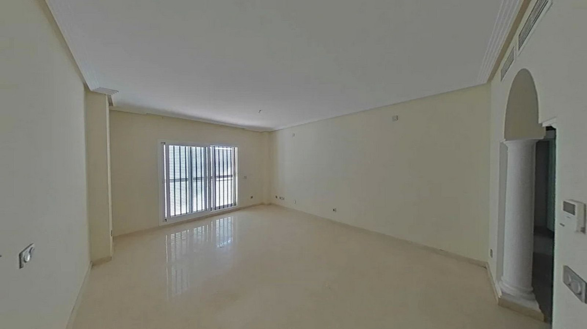 Appartement te koop in Manilva | 2 slaapkamers H5350387