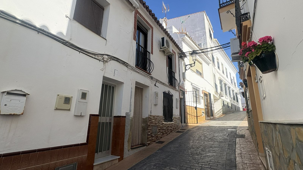 Appartement te koop in Manilva | 3 slaapkamers H5351584