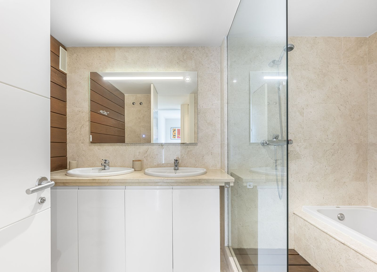 Appartement te koop in Manilva | 3 slaapkamers H5357305