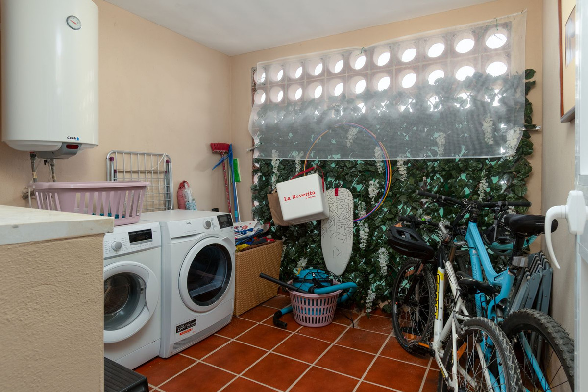 Appartement te koop in Manilva | 2 slaapkamers H5366863