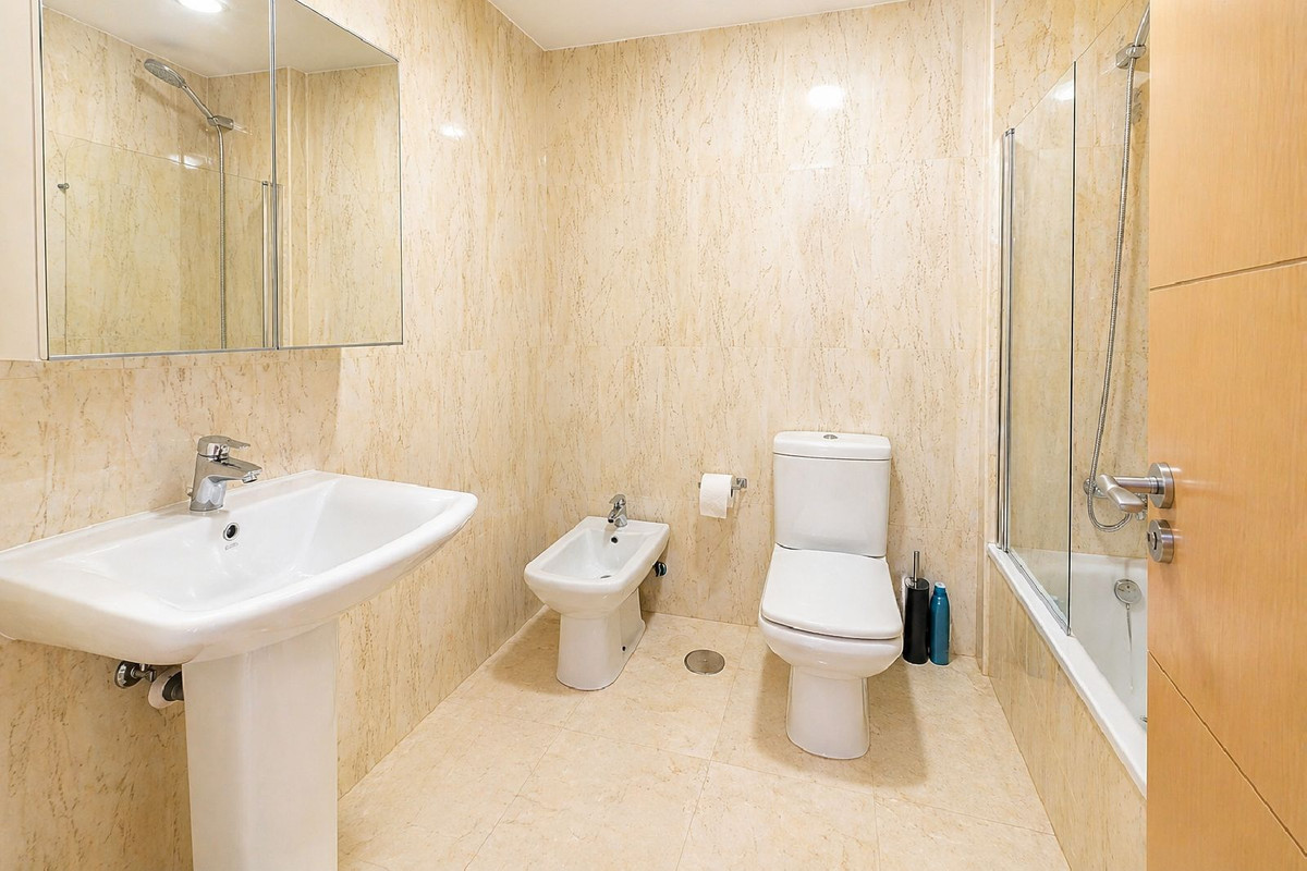 Appartement te koop in Manilva | 2 slaapkamers H5367523