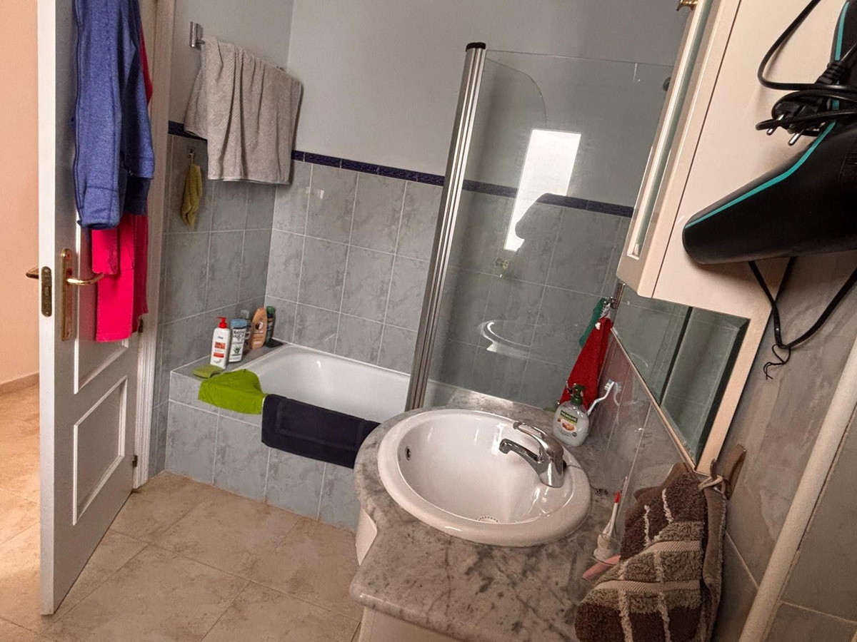Appartement te koop in Manilva | 1 slaapkamers H5378632