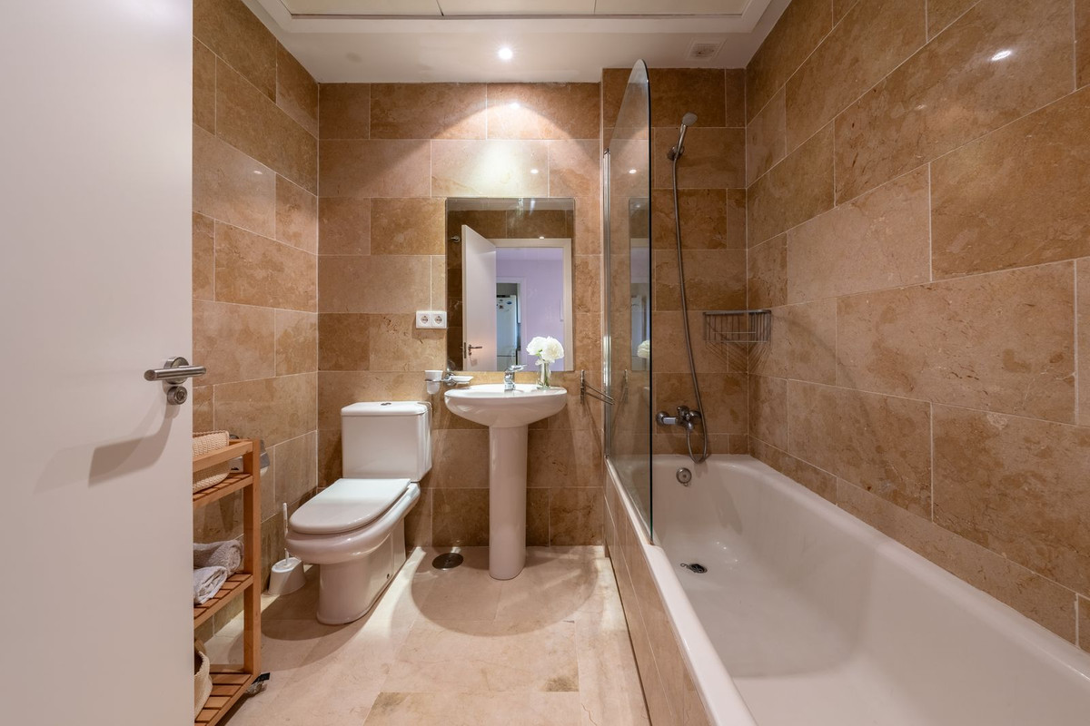 Appartement te koop in Manilva | 2 slaapkamers H5383885