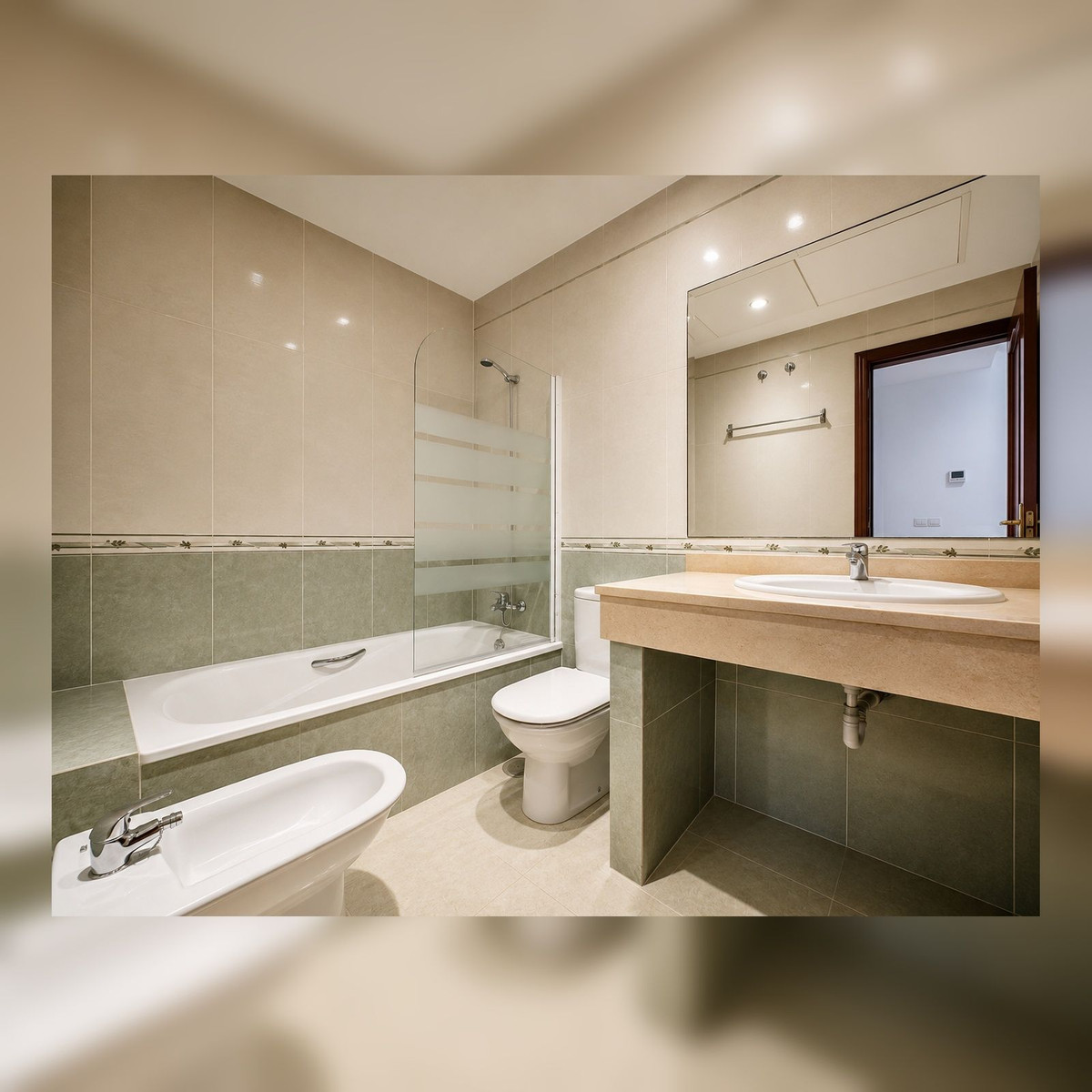 Appartement te koop in Manilva | 1 slaapkamers H5388049