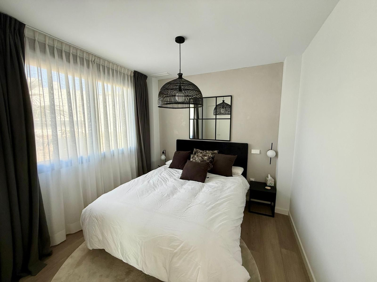 Appartement te koop in Manilva | 4 slaapkamers H5395903