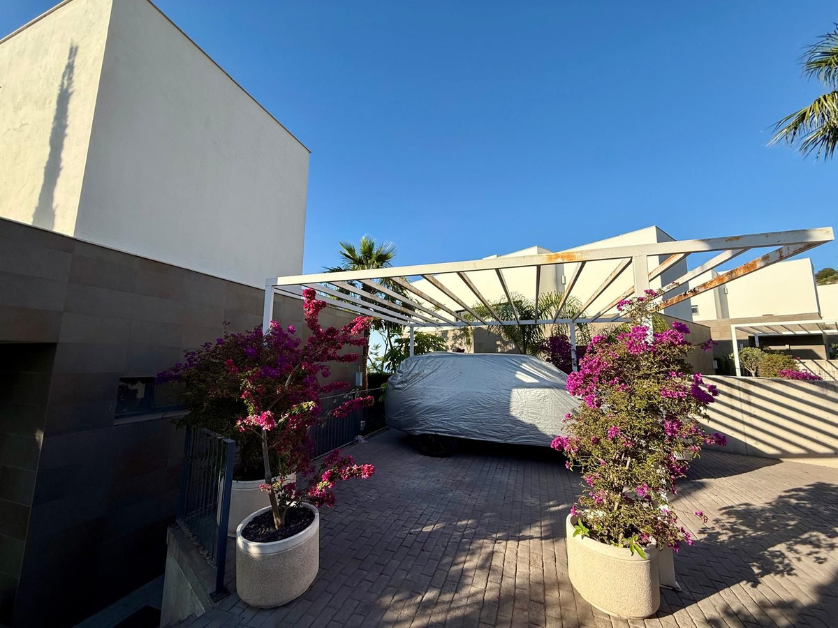 Appartement te koop in Manilva | 4 slaapkamers H5395903