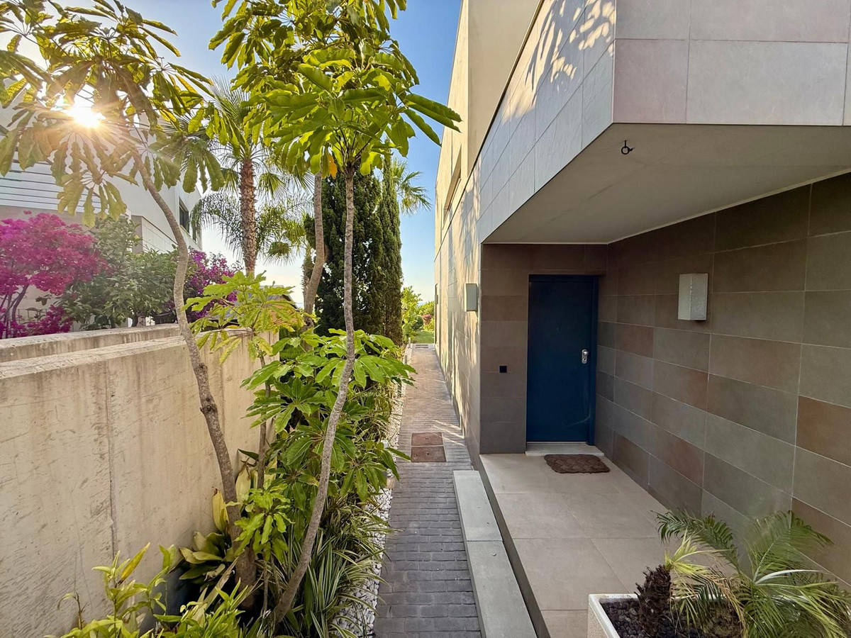 Appartement te koop in Manilva | 4 slaapkamers H5395903