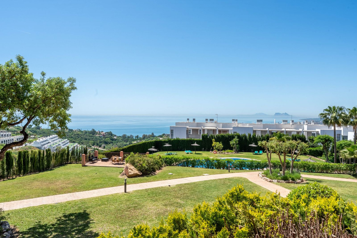 Penthouse te koop in Manilva | 2 slaapkamers H5402827