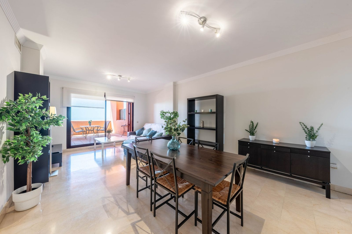 Penthouse te koop in Manilva | 2 slaapkamers H5402827