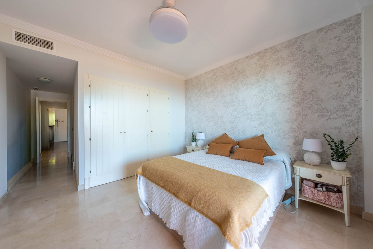 Penthouse te koop in Manilva | 2 slaapkamers H5402827