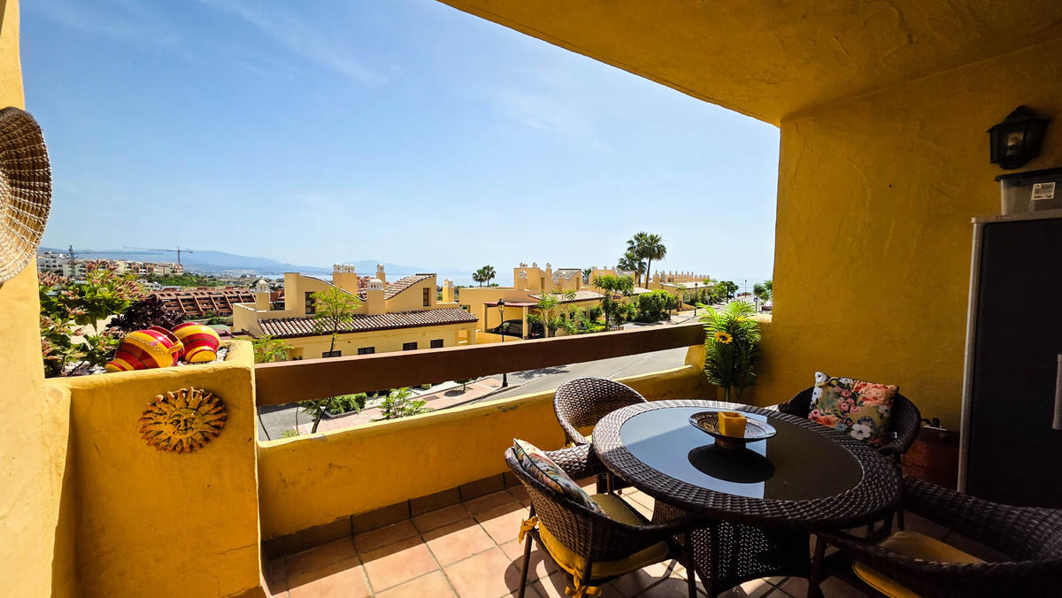 Appartement te koop in Manilva | 2 slaapkamers H5420161