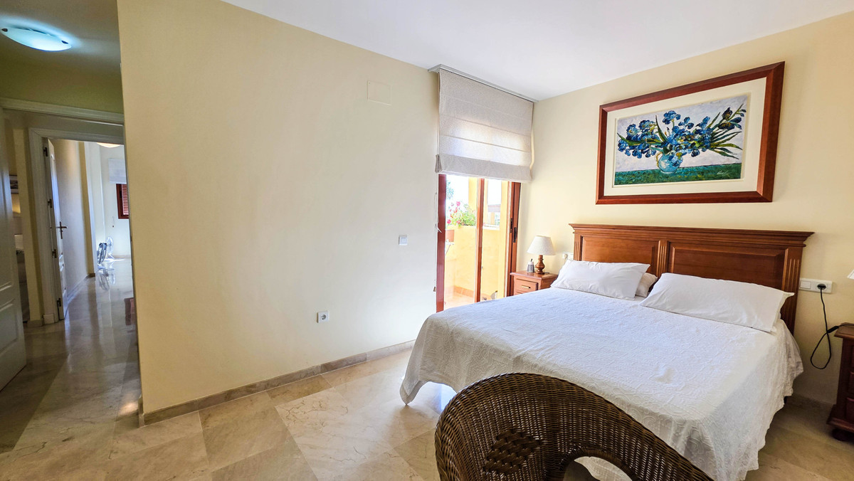 Appartement te koop in Manilva | 2 slaapkamers H5420161