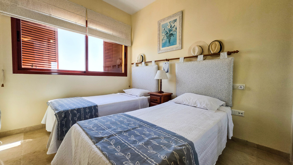 Appartement te koop in Manilva | 2 slaapkamers H5420161