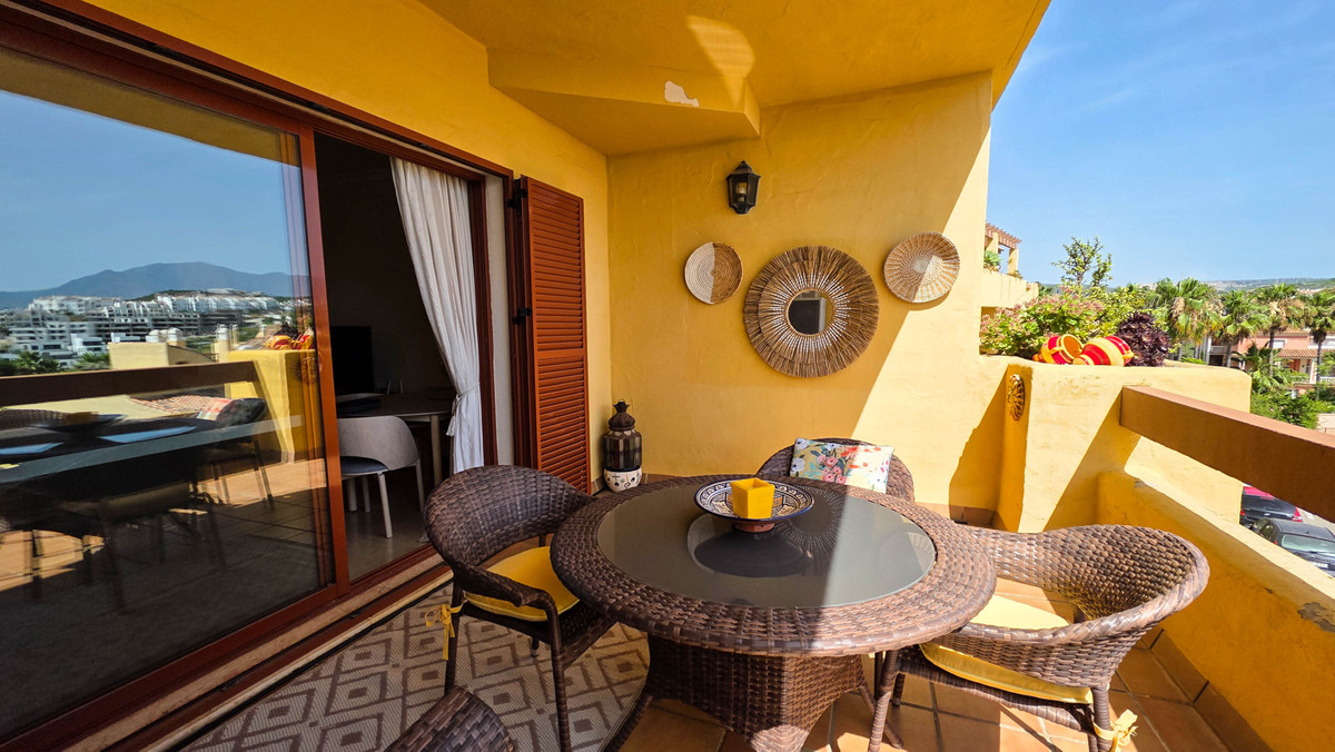 Appartement te koop in Manilva | 2 slaapkamers H5420161