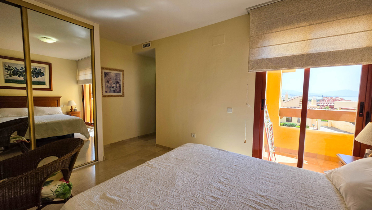 Appartement te koop in Manilva | 2 slaapkamers H5420161