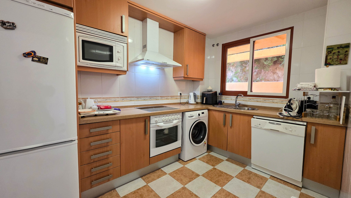 Appartement te koop in Manilva | 2 slaapkamers H5420161