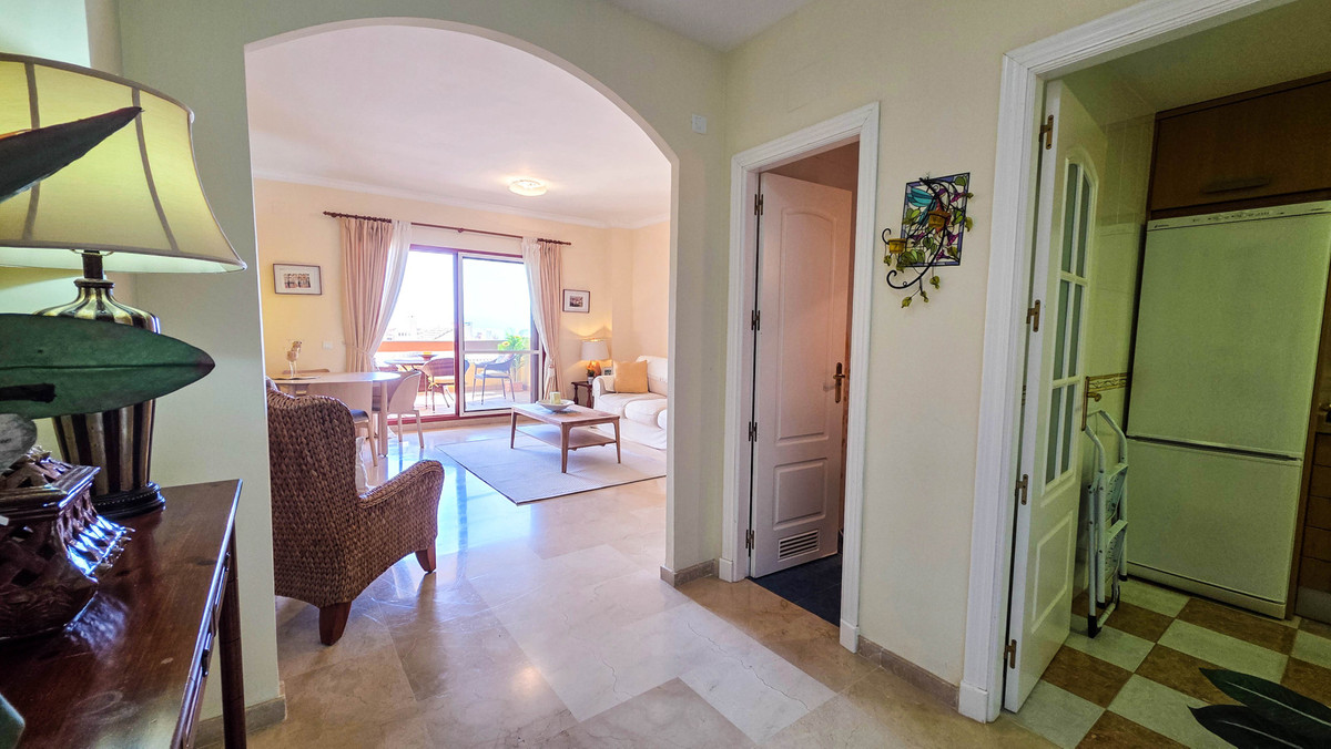 Appartement te koop in Manilva | 2 slaapkamers H5420161