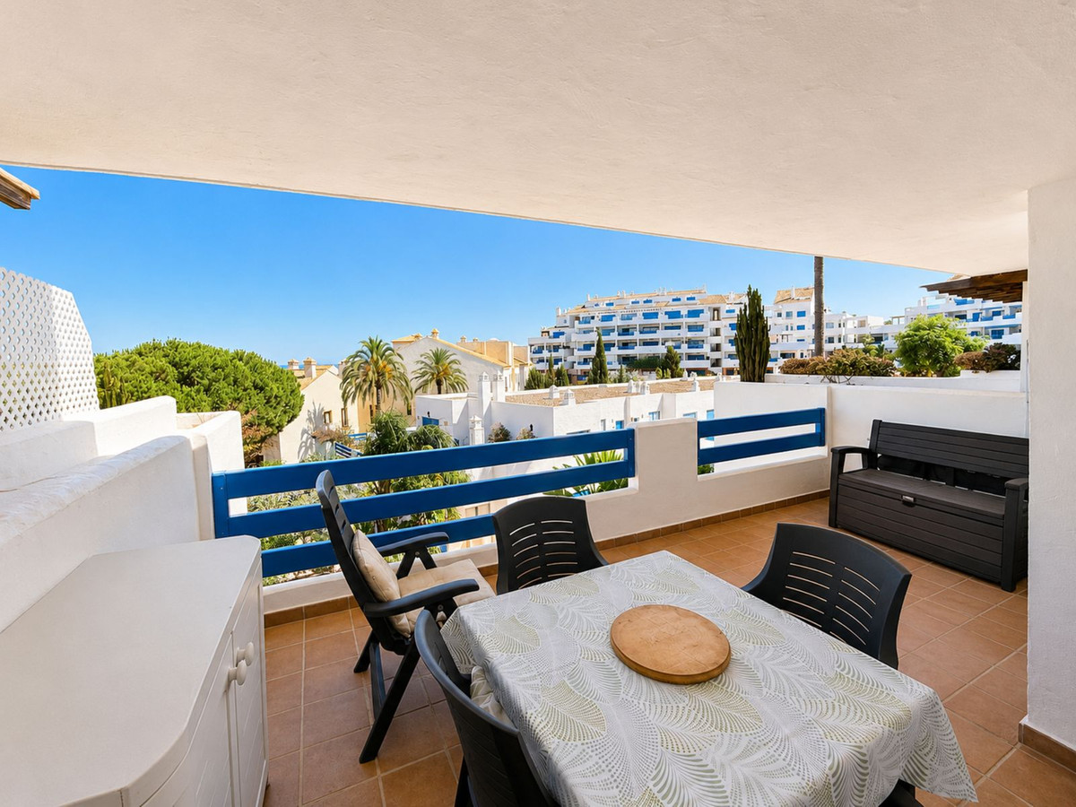 Appartement te koop in Manilva | 2 slaapkamers H5423980