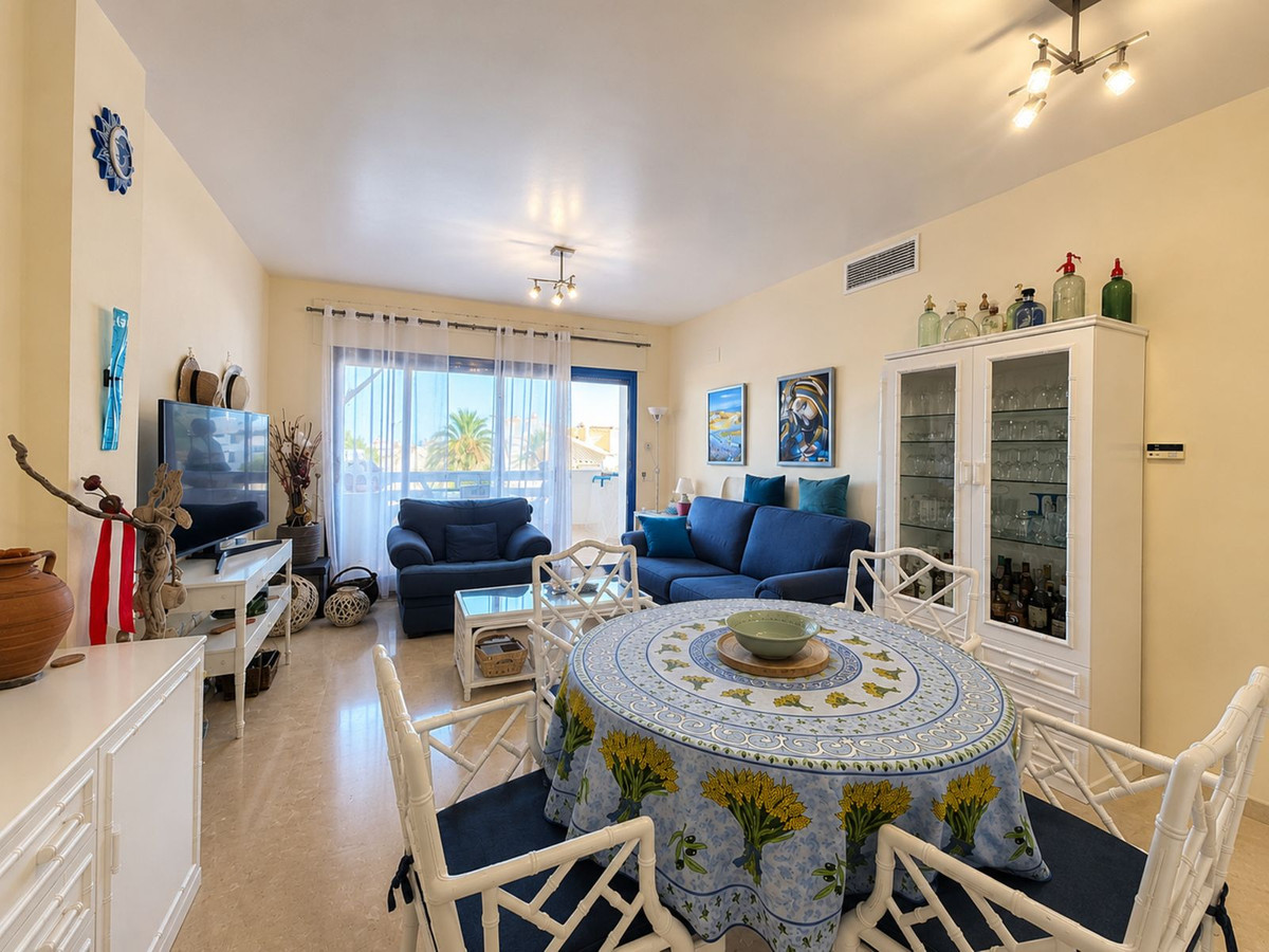 Appartement te koop in Manilva | 2 slaapkamers H5423980