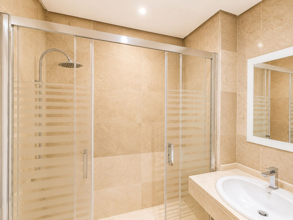 Appartement te koop in Manilva | 2 slaapkamers H5423980