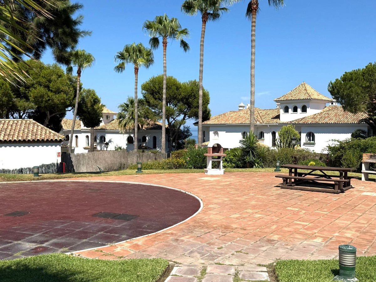 Appartement te koop in Manilva | 2 slaapkamers H5423980