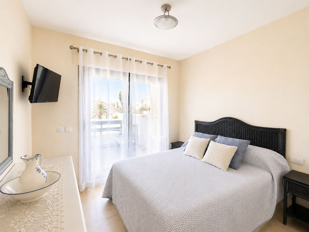 Appartement te koop in Manilva | 2 slaapkamers H5423980