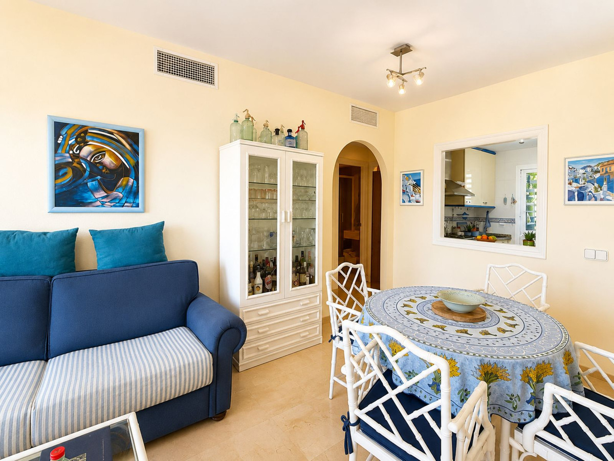 Appartement te koop in Manilva | 2 slaapkamers H5423980