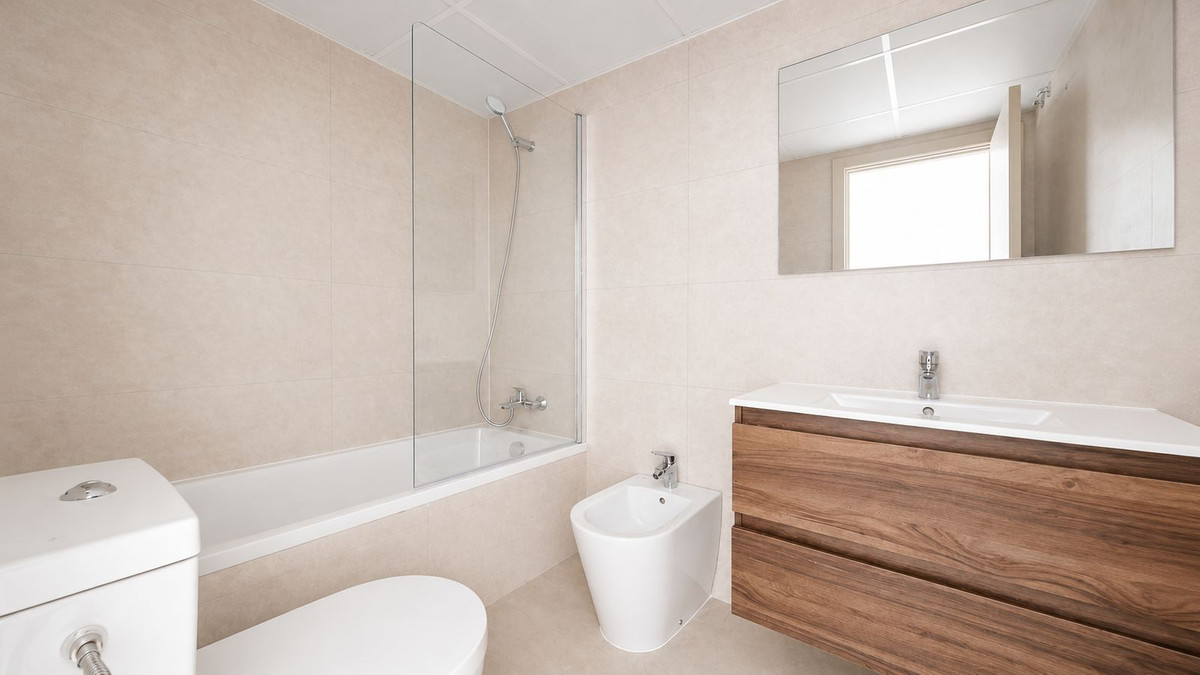 Appartement te koop in Manilva | 2 slaapkamers H5429530